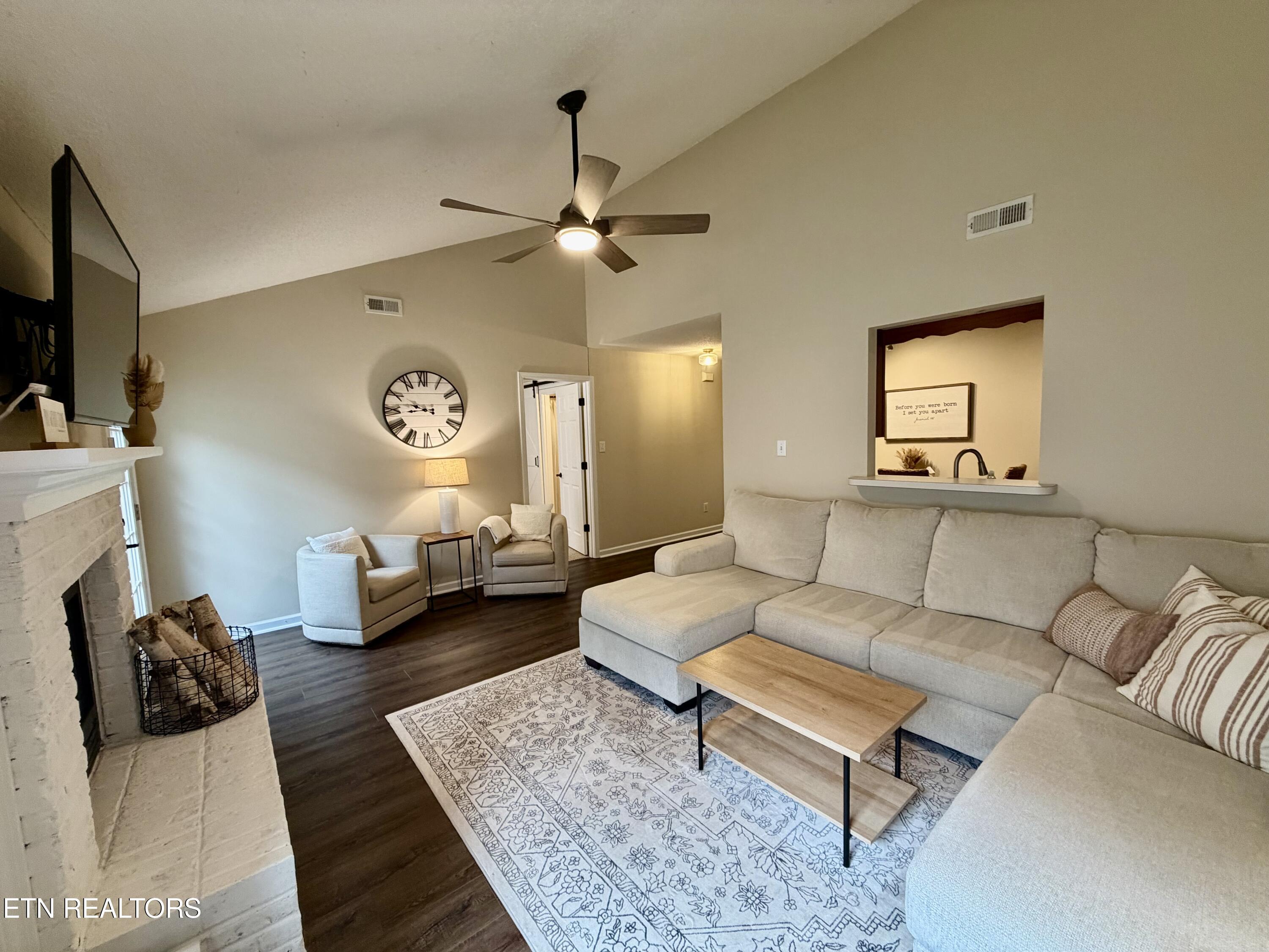 8045 Stablegate Way Powell, TN 37849 - Photo 5 of 22 IMG_8537