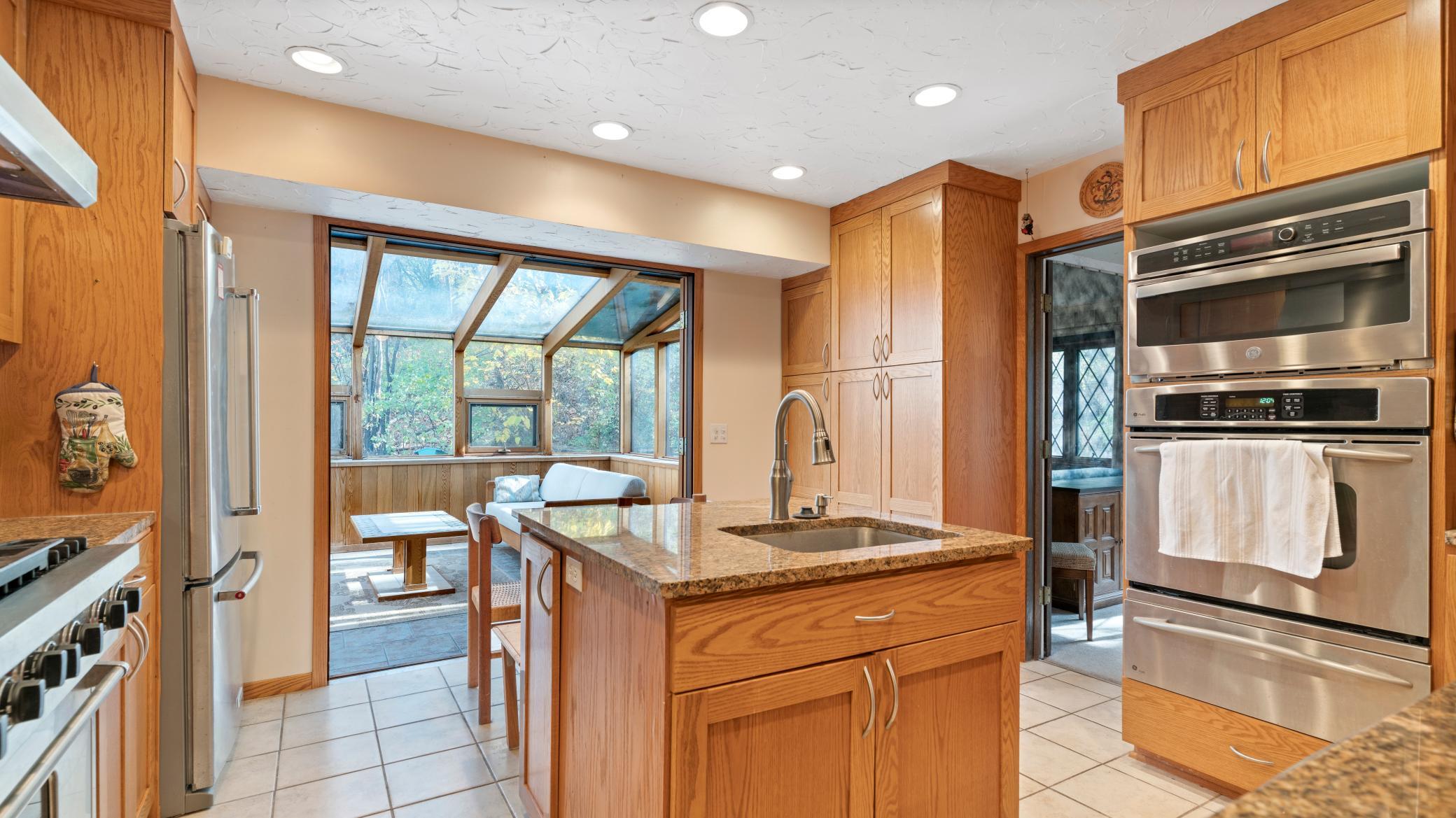 9001 Poplar Bridge Road Bloomington, MN 55437 - Photo 12 of 47