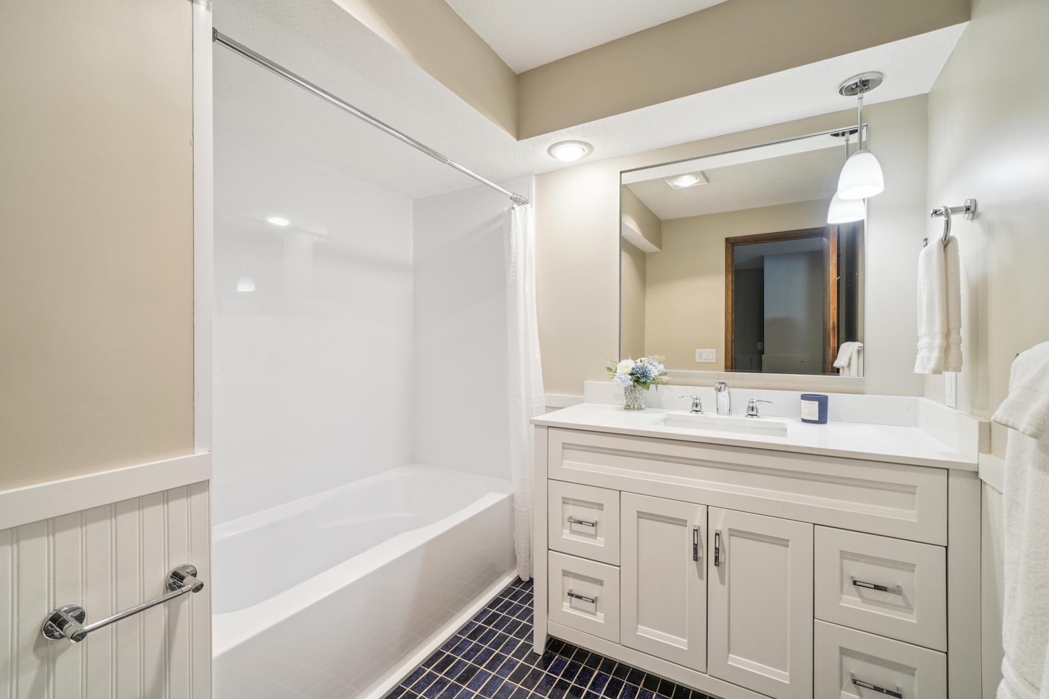 9001 Poplar Bridge Road Bloomington, MN 55437 - Photo 16 of 47