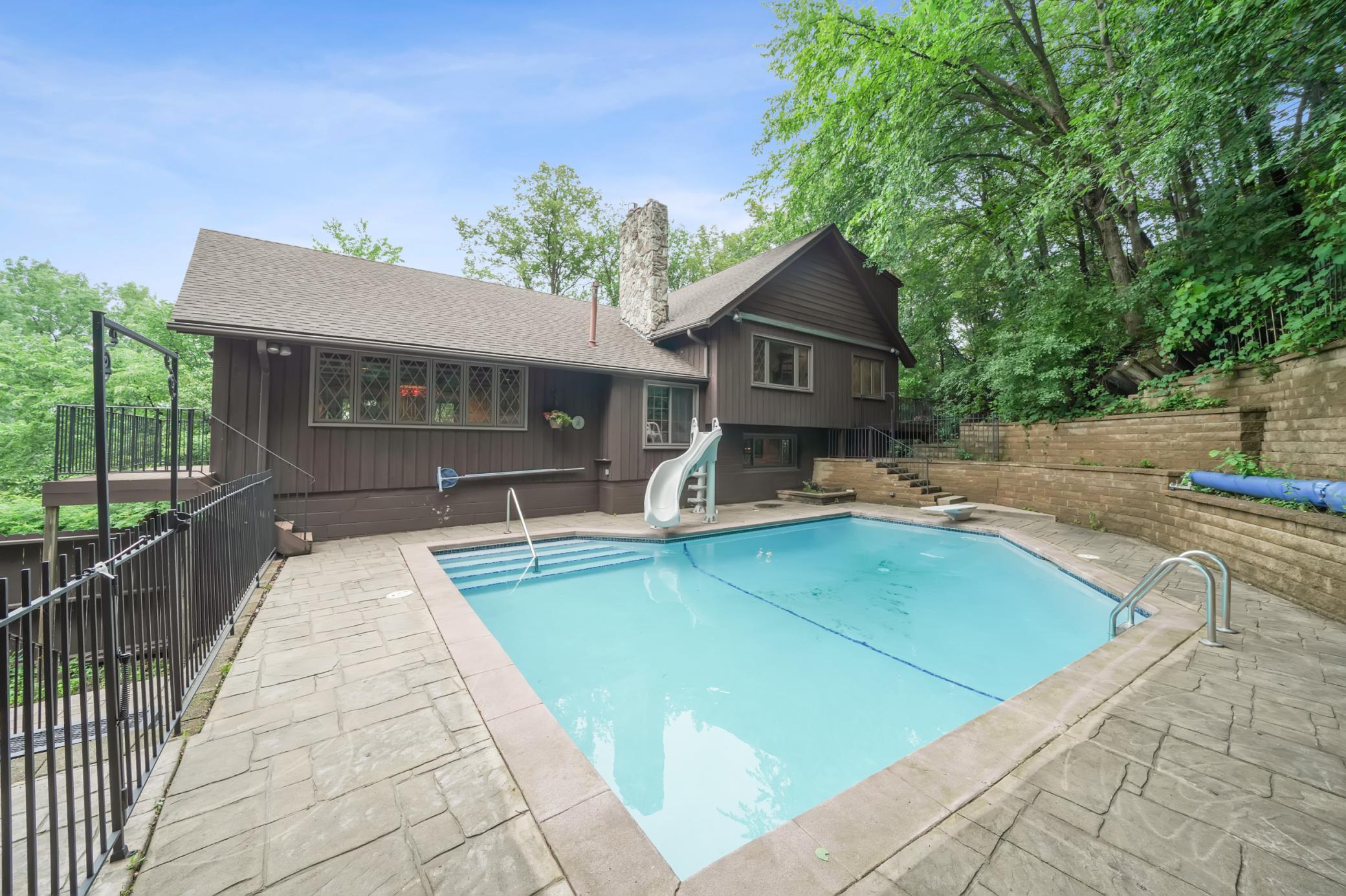 9001 Poplar Bridge Road Bloomington, MN 55437 - Photo 4 of 47