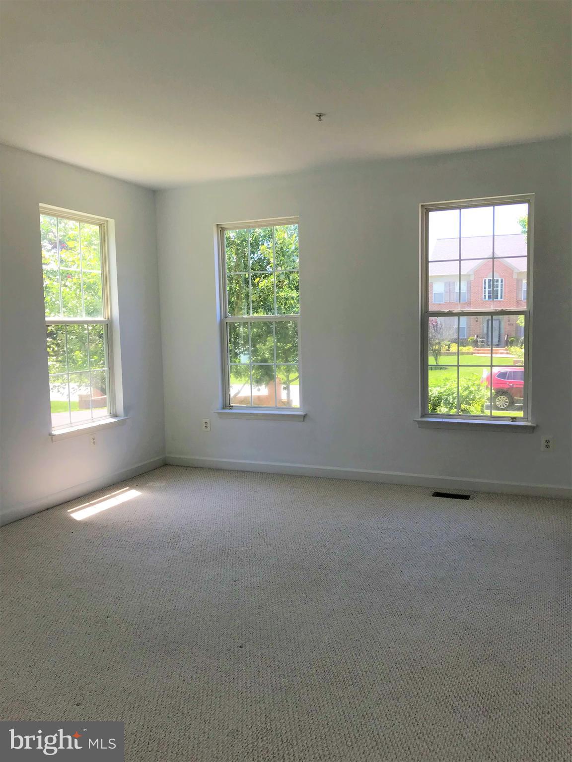 6806 McCormick Road Upper Marlboro, MD 20772 - Photo 11 of 38 Family Room