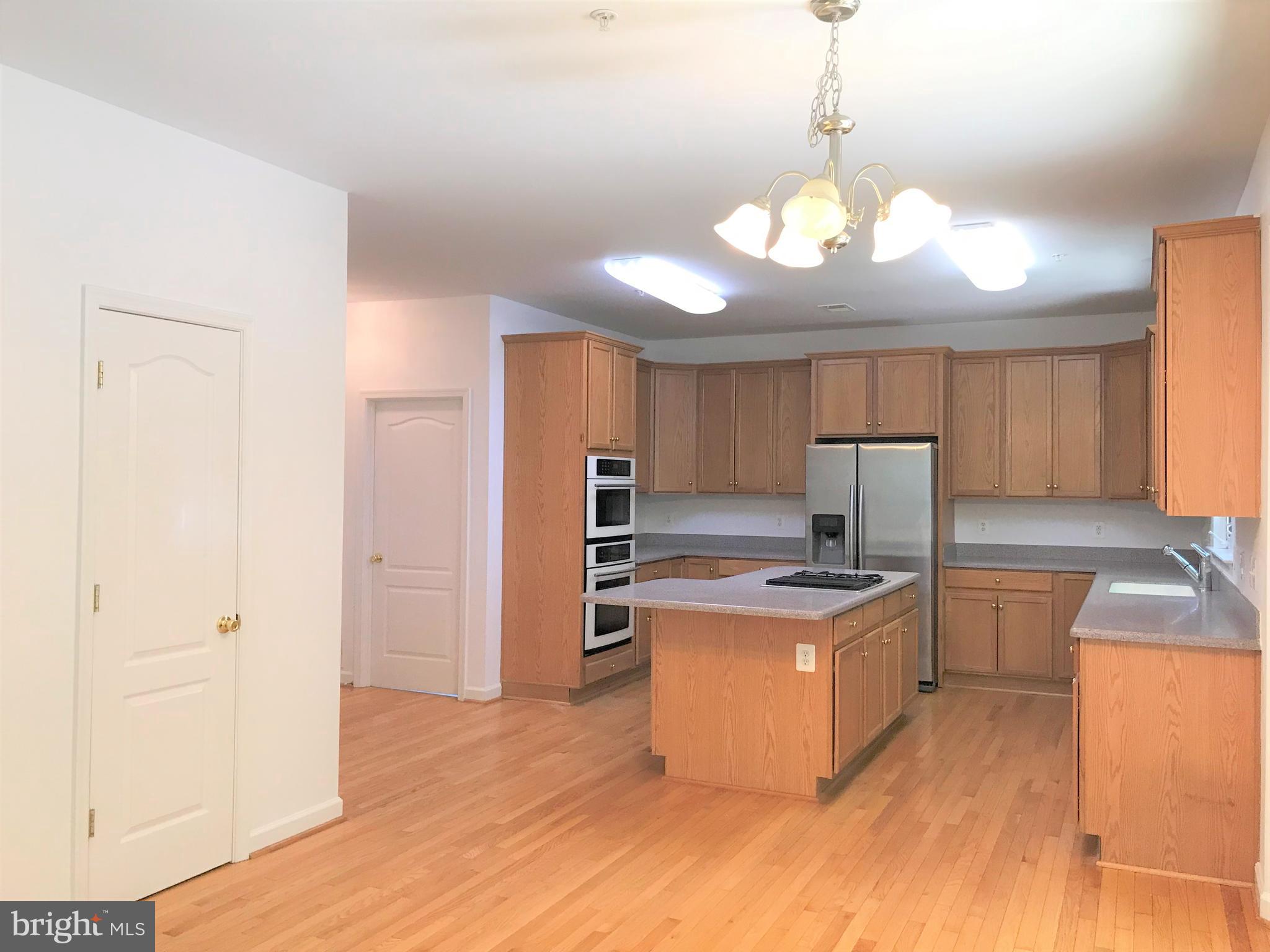 6806 McCormick Road Upper Marlboro, MD 20772 - Photo 17 of 38 Kitchen