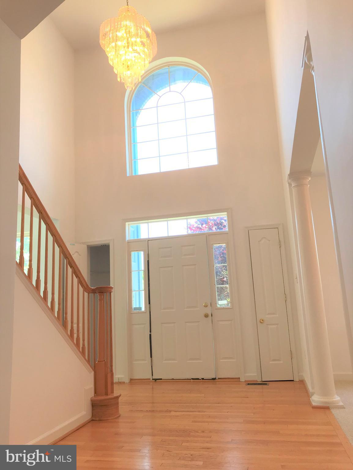 6806 McCormick Road Upper Marlboro, MD 20772 - Photo 3 of 38 Foyer
