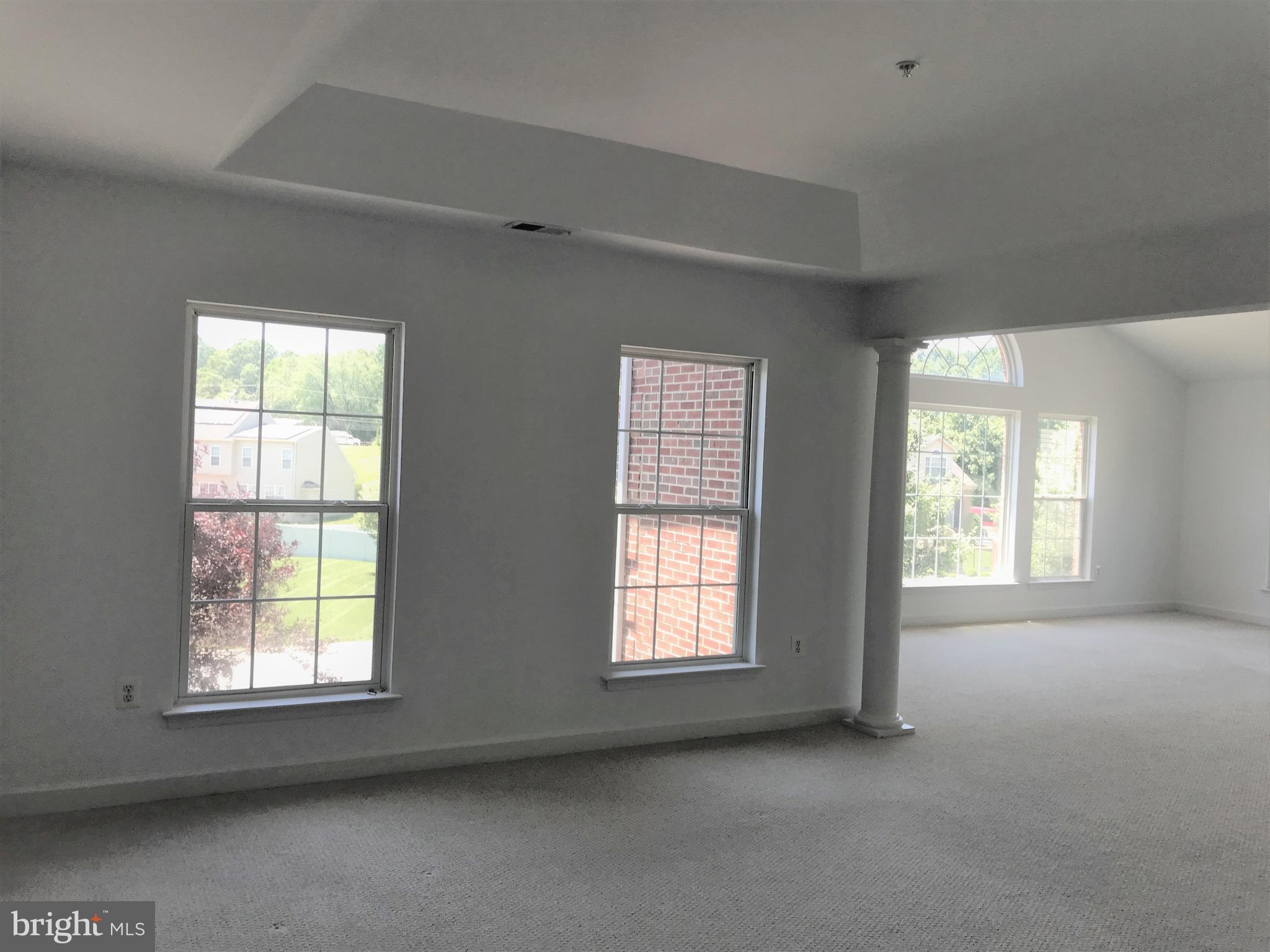6806 McCormick Road Upper Marlboro, MD 20772 - Photo 21 of 38 Sitting Area in Master Bedroom