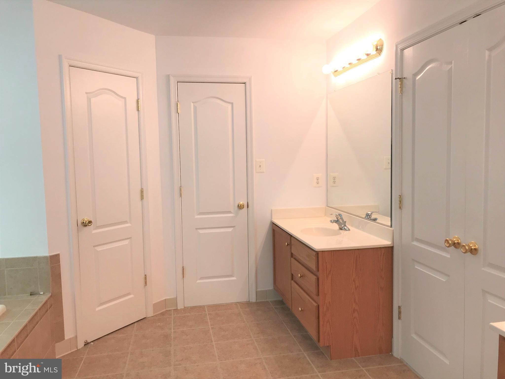 6806 McCormick Road Upper Marlboro, MD 20772 - Photo 33 of 38 Master Bathroom
