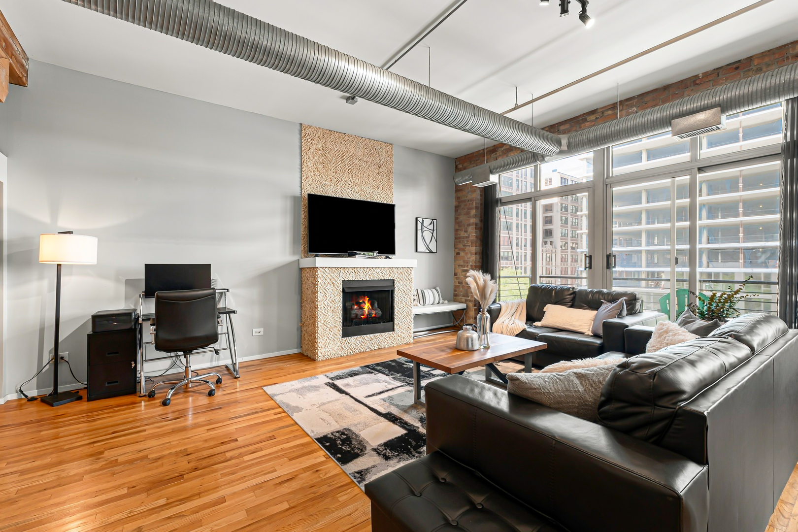 417 South Jefferson Street, Unit 306 Chicago, IL 60607 - Photo 5 of 23 Gallery Image 5