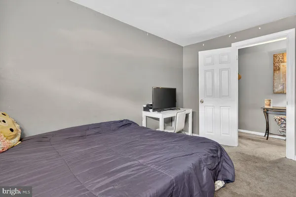 $145,000 | 100 East Glenolden Avenue, Unit O1, Glenolden, PA 19036