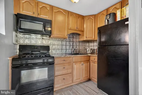 $145,000 | 100 East Glenolden Avenue, Unit O1, Glenolden, PA 19036