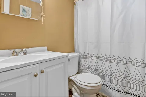 $145,000 | 100 East Glenolden Avenue, Unit O1, Glenolden, PA 19036