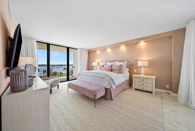 $3,495,000 | 3300 South Ocean Boulevard, Unit 505S, Palm Beach, FL 33480