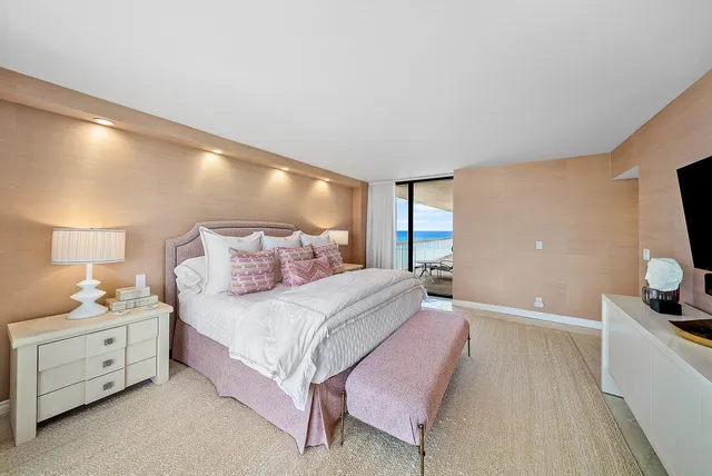 $3,495,000 | 3300 South Ocean Boulevard, Unit 505S, Palm Beach, FL 33480