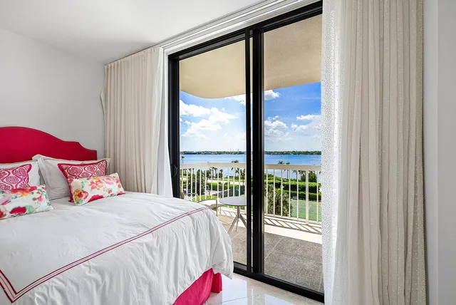 $3,495,000 | 3300 South Ocean Boulevard, Unit 505S, Palm Beach, FL 33480