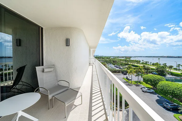 $3,495,000 | 3300 South Ocean Boulevard, Unit 505S, Palm Beach, FL 33480