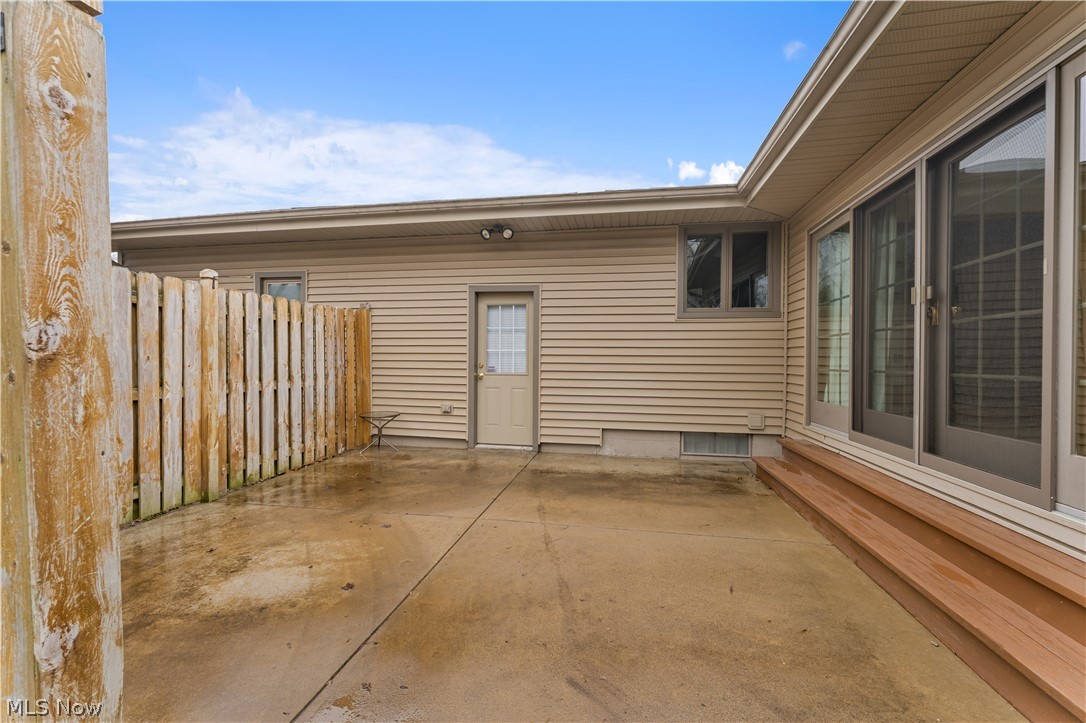 6599 Struthers Road Youngstown, OH 44514 - Photo 5 of 29 View of patio / terrace