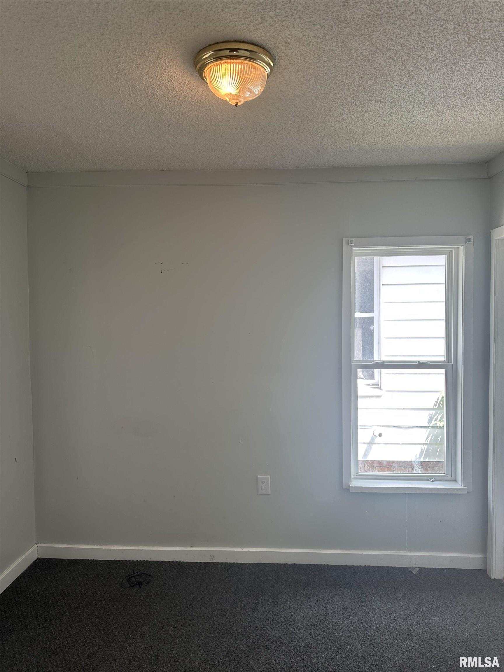 1822 North Sheridan Road Peoria, IL 61604 - Photo 13 of 32 Gallery Image 13