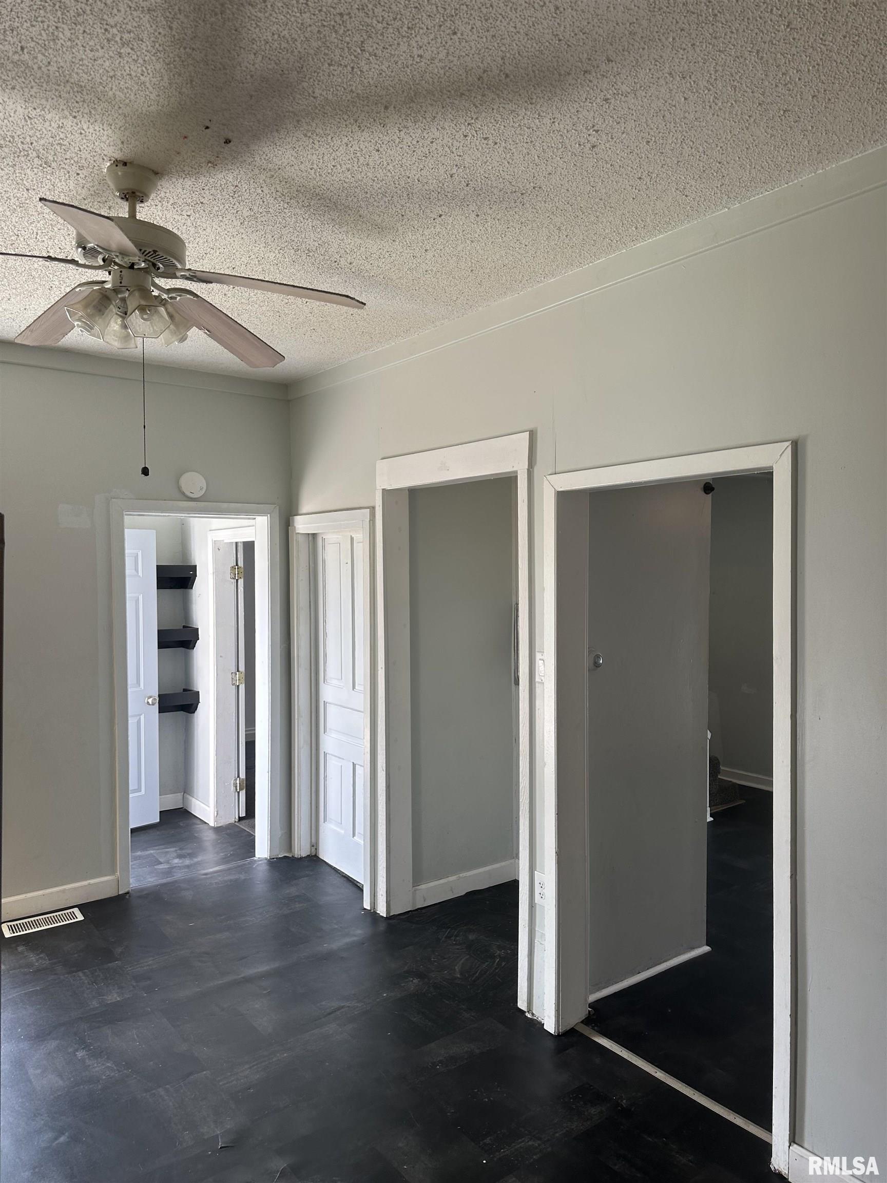 1822 North Sheridan Road Peoria, IL 61604 - Photo 18 of 32 Gallery Image 18
