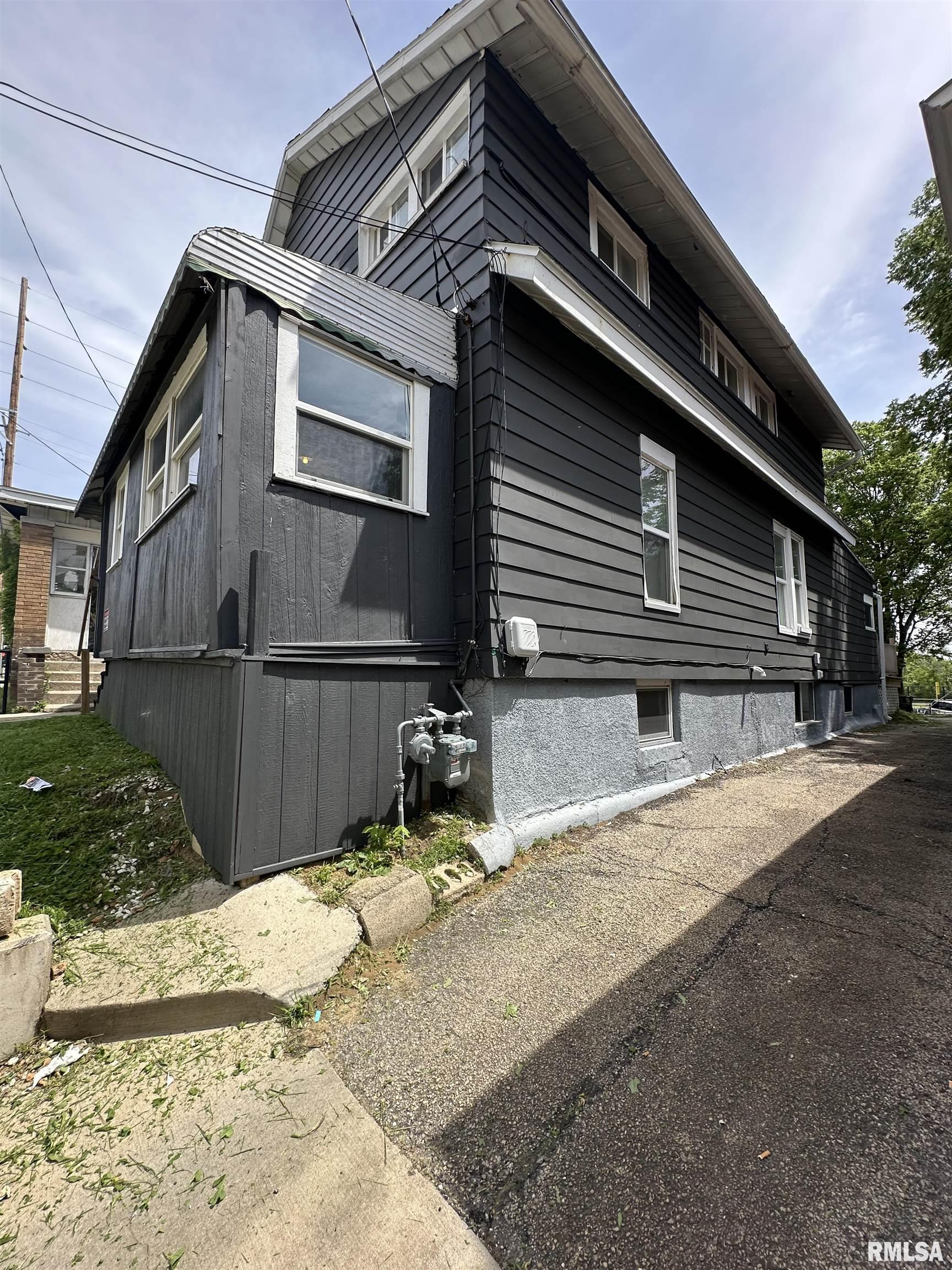 1822 North Sheridan Road Peoria, IL 61604 - Photo 7 of 32 Gallery Image 7