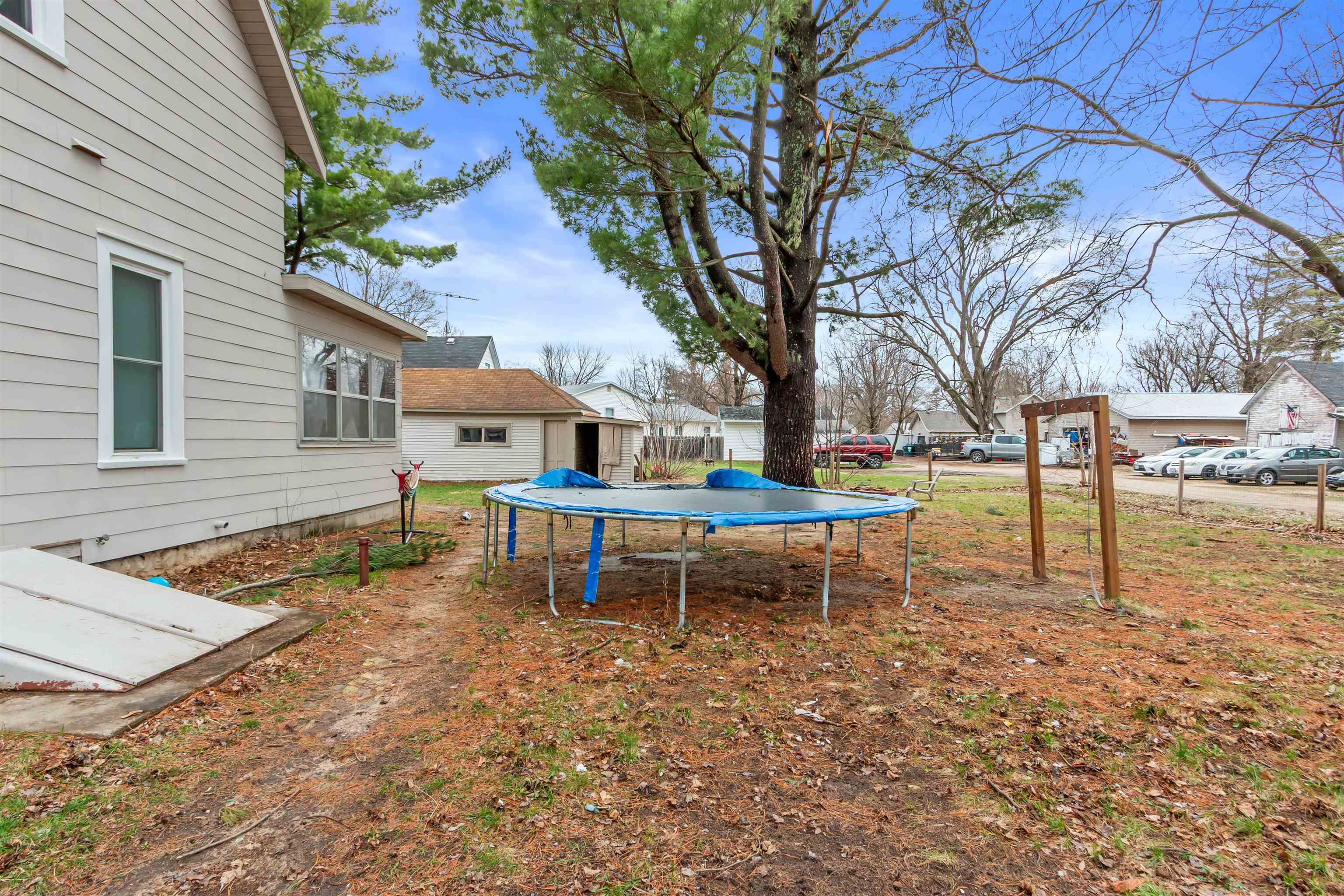 545 Division Street Wild Rose, WI 54984 - Photo 5 of 29