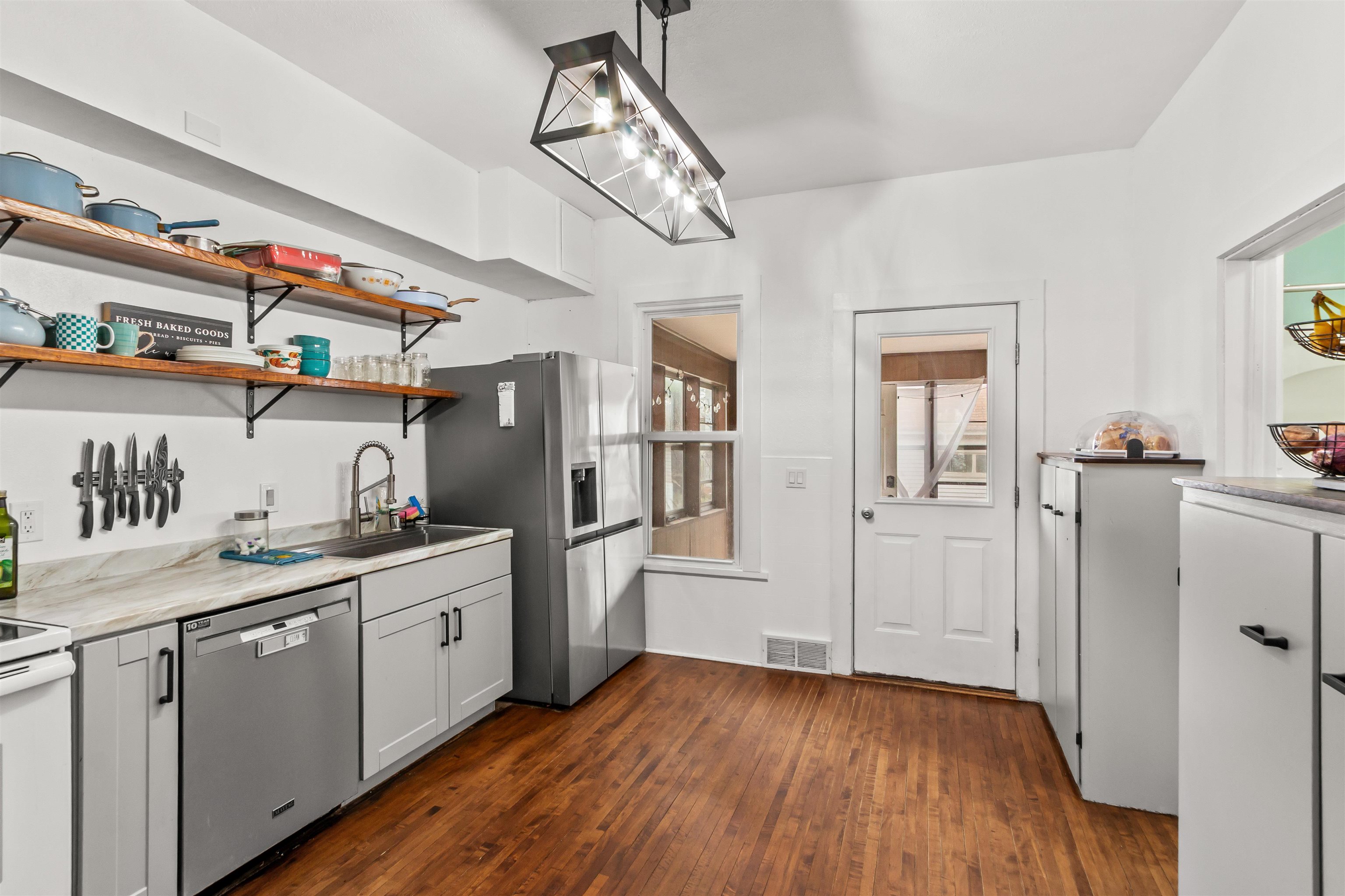 545 Division Street Wild Rose, WI 54984 - Photo 7 of 29