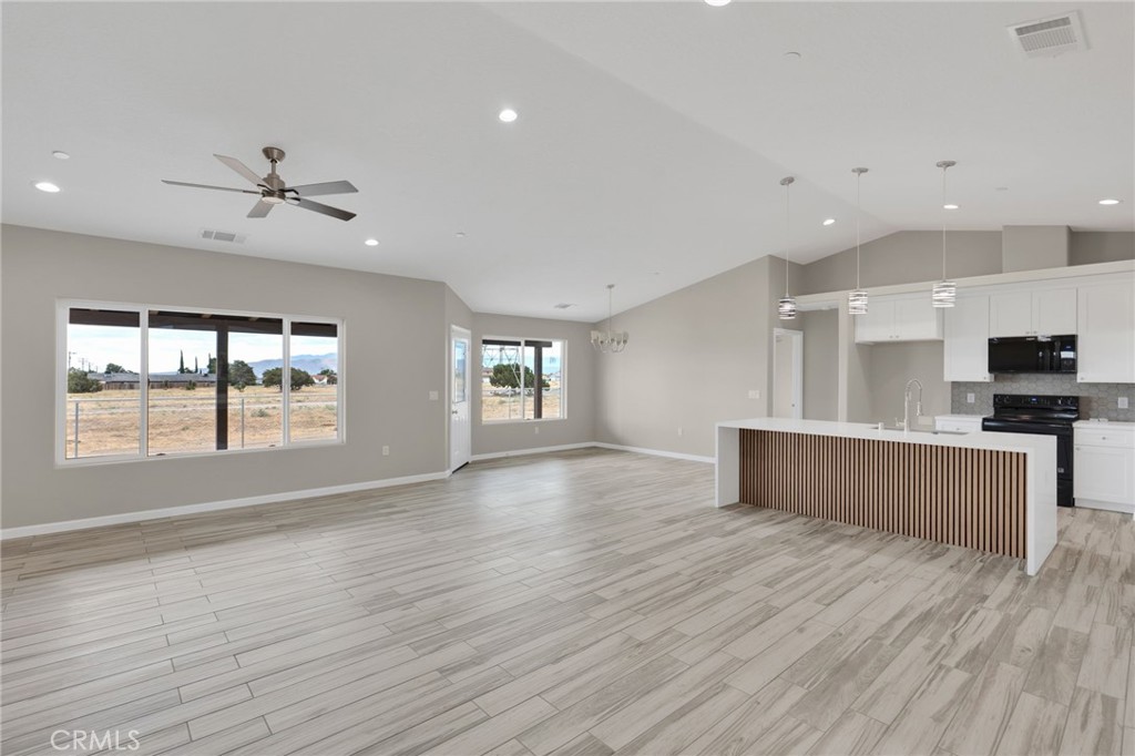 9835 Pyrite Avenue Hesperia, CA 92345 - Photo 3 of 46