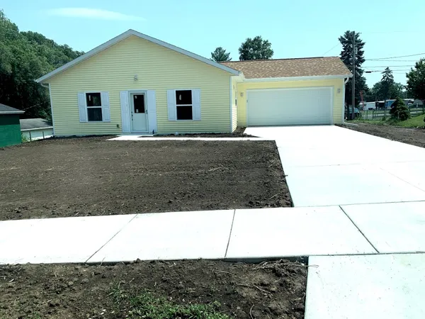 $280,000 | 620 West Delavan Drive, Janesville, WI 53546