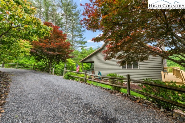 306 South Turkey Ridge Crumpler, NC 28617 - Photo 4 of 33