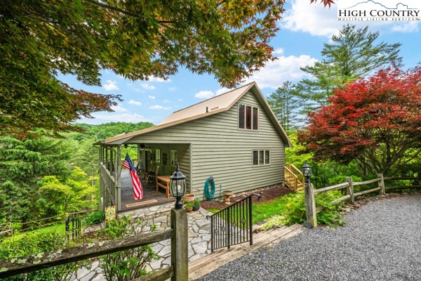306 South Turkey Ridge Crumpler, NC 28617 - Photo 6 of 33