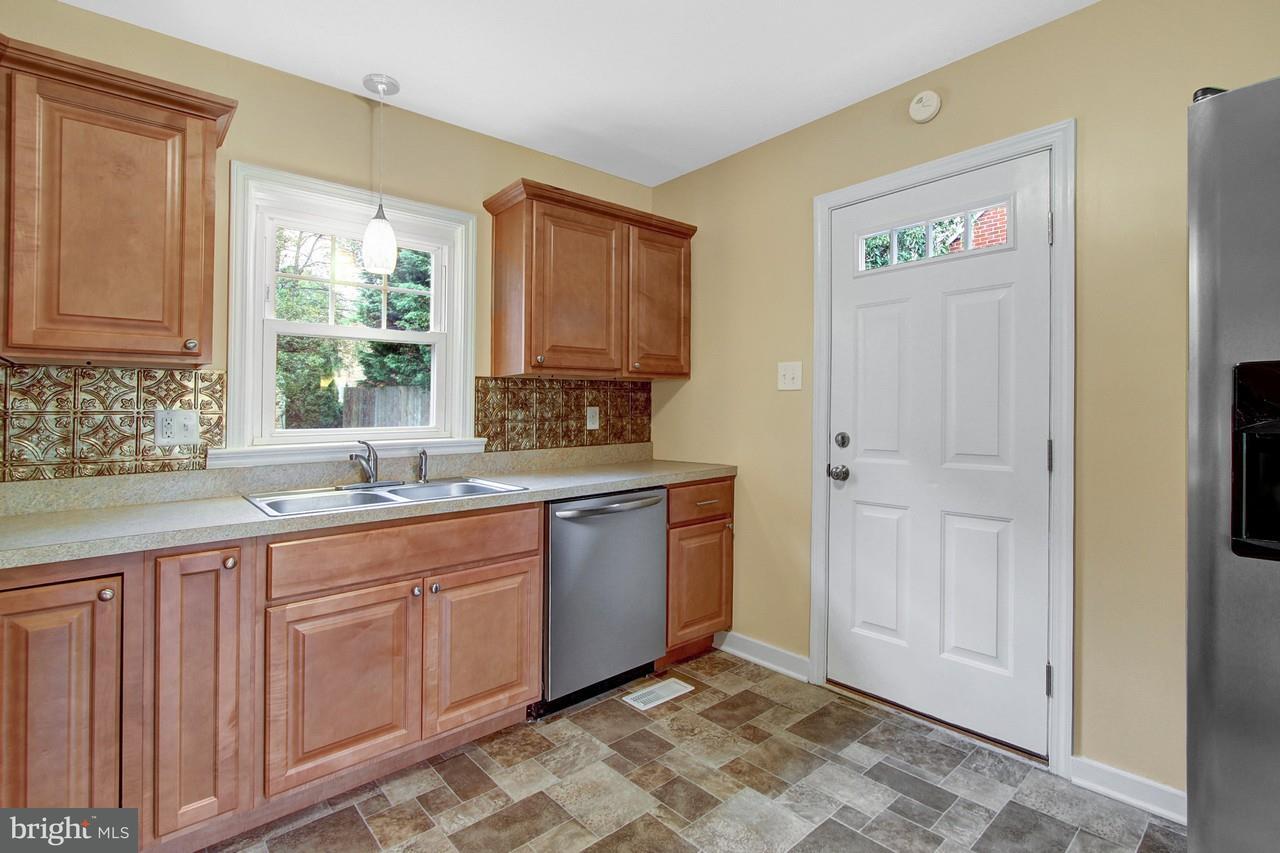 333 Pinehurst Road York, PA 17402 - Photo 9 of 25 Gallery Image 9