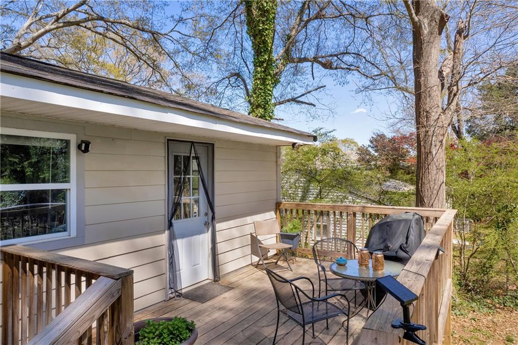 3351 Phillip Circle Decatur, GA 30032 - Photo 20 of 29 a view of chair and tables