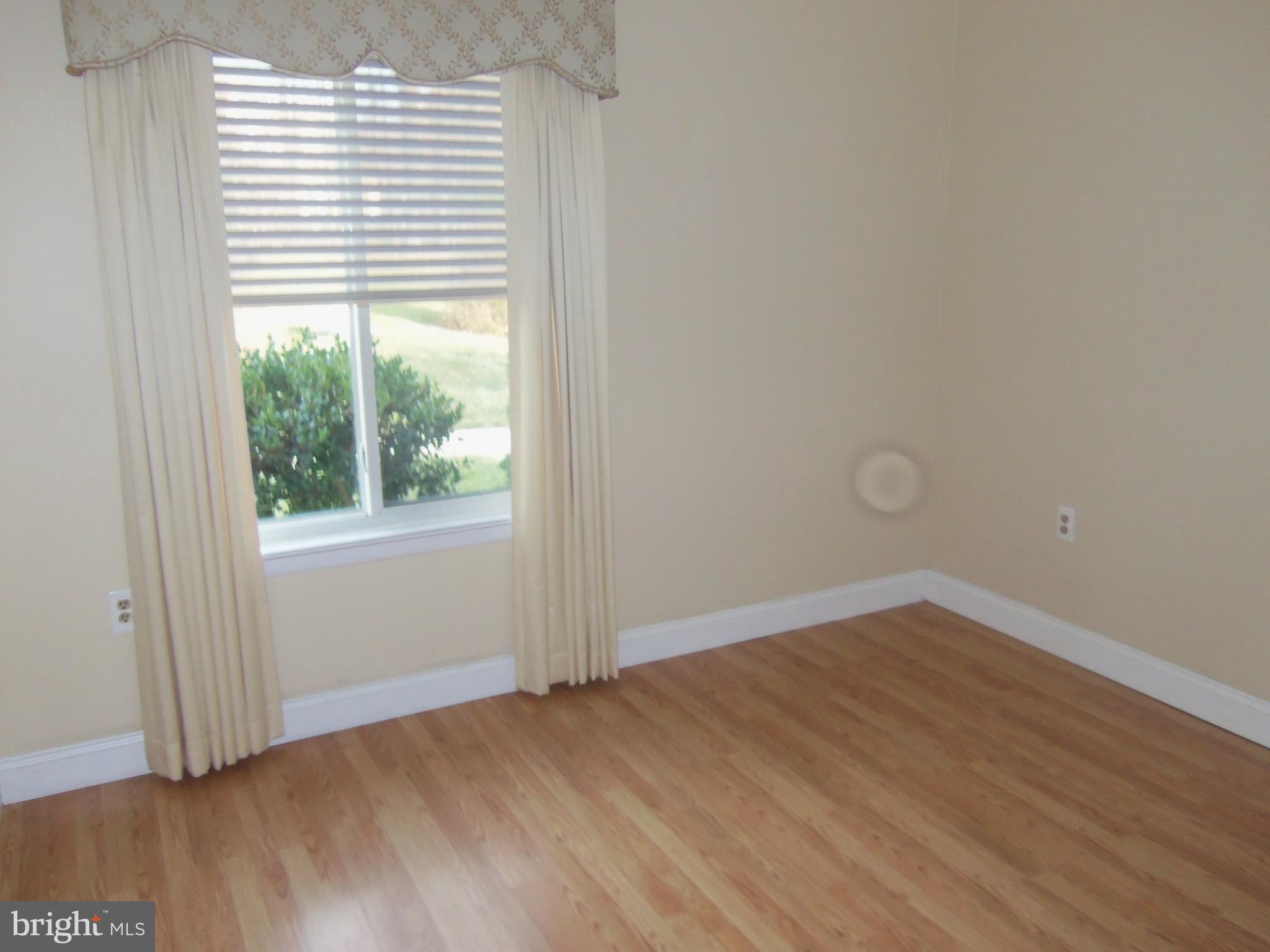 15217 Tottenham Terrace, Unit 27B Silver Spring, MD 20906 - Photo 19 of 46 2nd bedroom