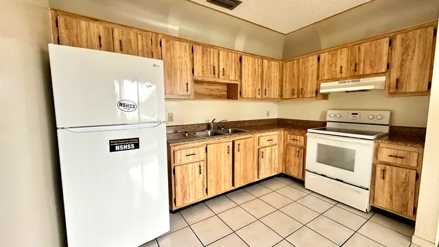 $1,900 | 3523 Melaleuca Lane, Lake Worth, FL 33461