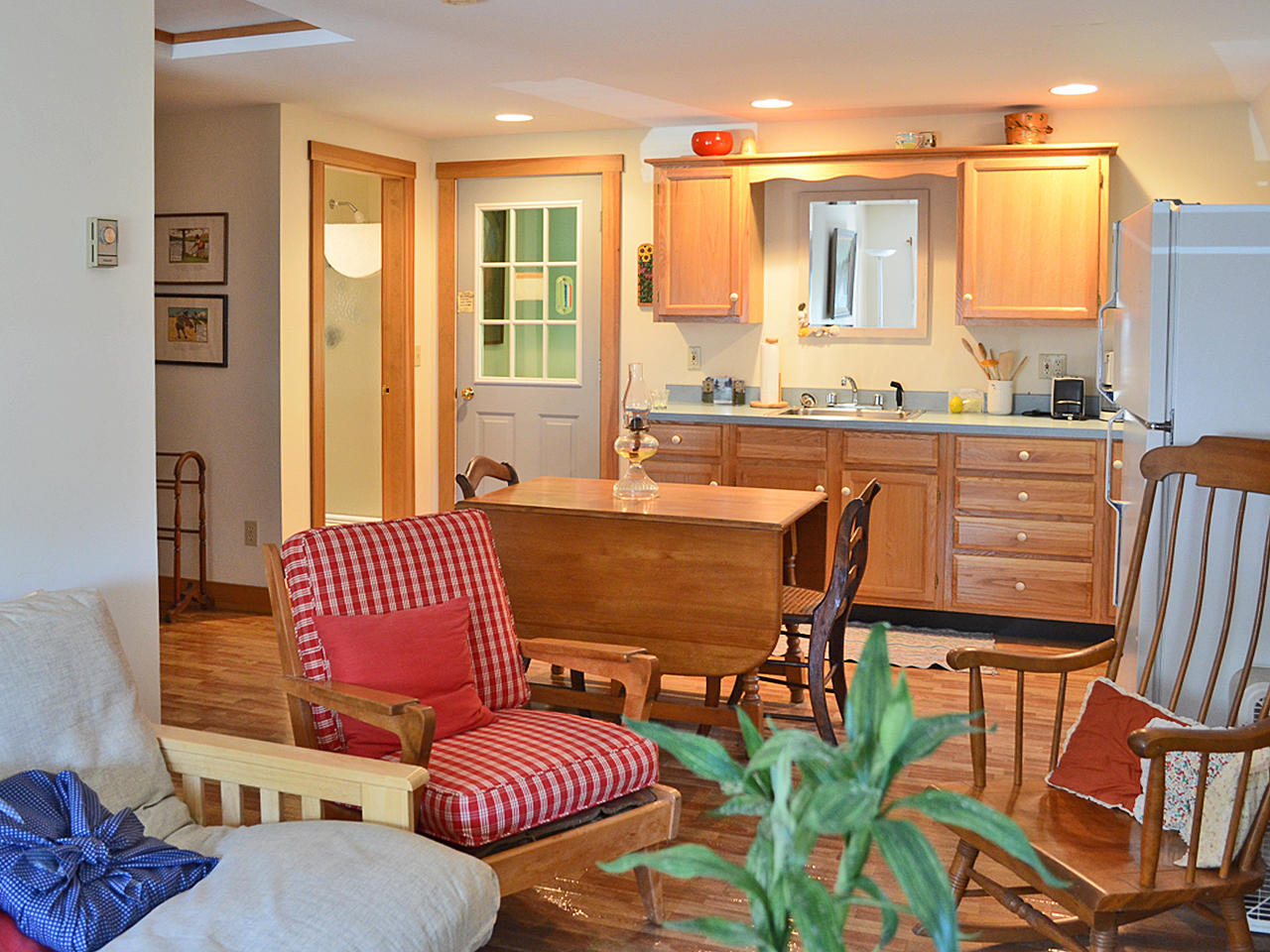3 Owls Way Bristol, ME 04541 - Photo 14 of 18 A-Apt Living & Kitchenette-1-1280 px