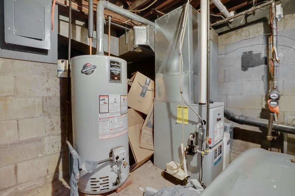 1440-1446 Carew Street Springfield, MA 01104 - Photo 24 of 26 a view of utility room