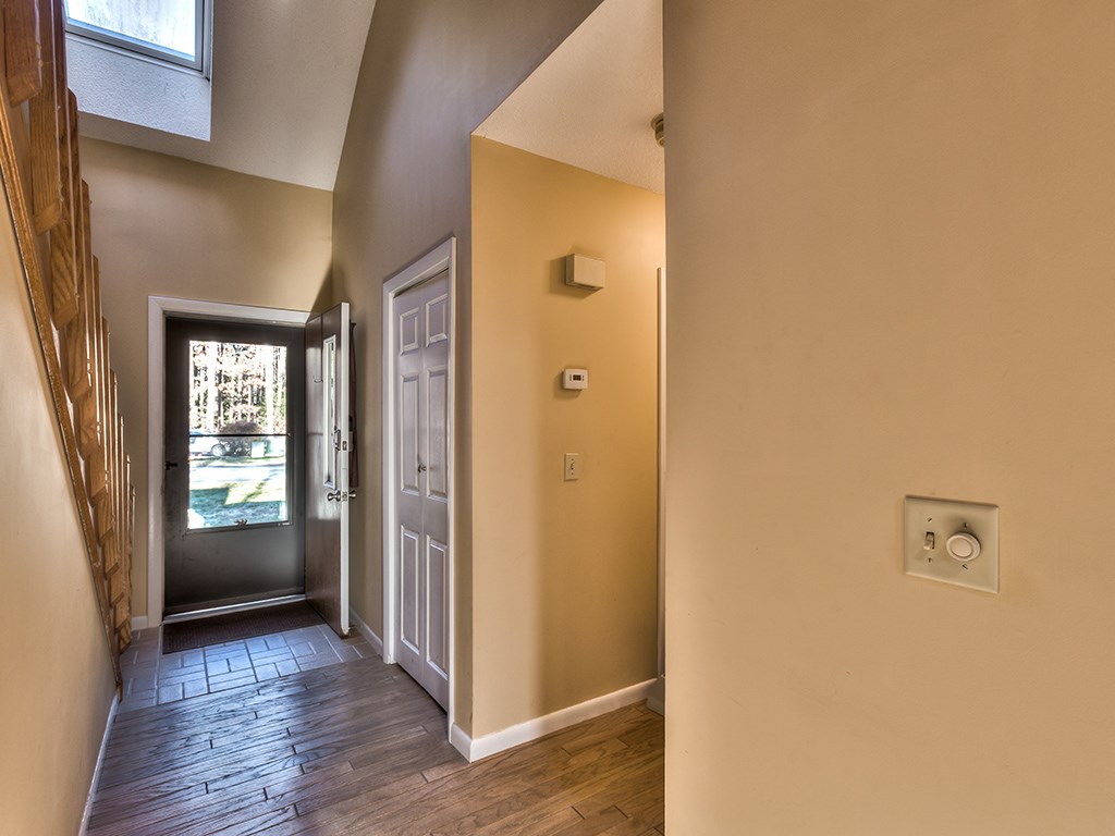 43 Derry Street Merrimack, NH 03054 - Photo 11 of 32 Gallery Image 11