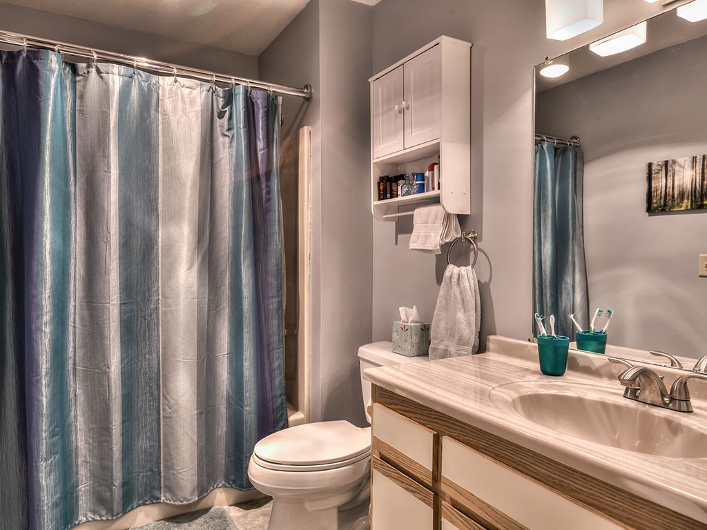 43 Derry Street Merrimack, NH 03054 - Photo 15 of 32 Gallery Image 15