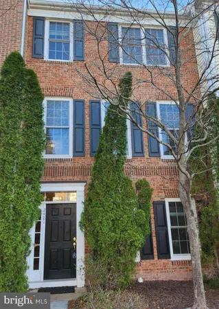 $3,150 | 2481 Walnut Rocker Lane, Herndon, VA 20171