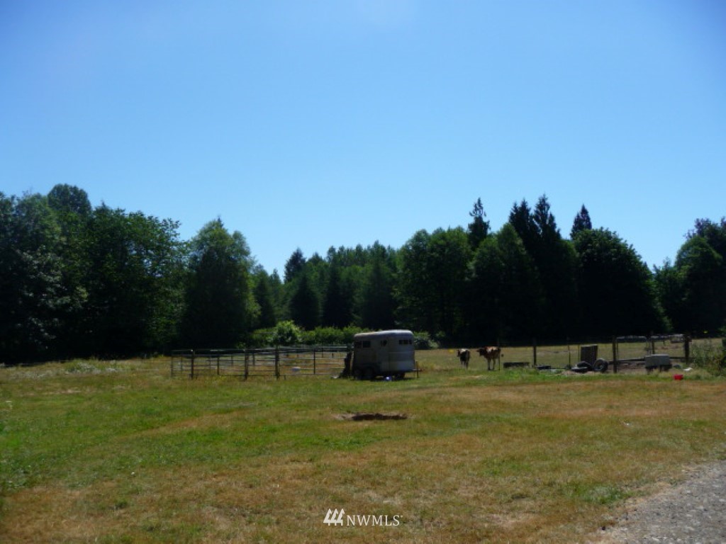 8374 Gordon Road Concrete, WA 98237 - Photo 3 of 10 Gallery Image 3