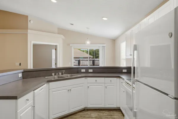 $2,000 | 342 Mizzen Lane, Pensacola, FL 32507