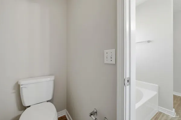 $2,000 | 342 Mizzen Lane, Pensacola, FL 32507