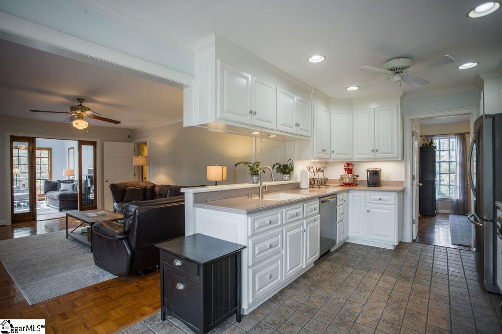 311 Cherry Hill Road Greenville, SC 29607 - Photo 3 of 33 Gallery Image 3