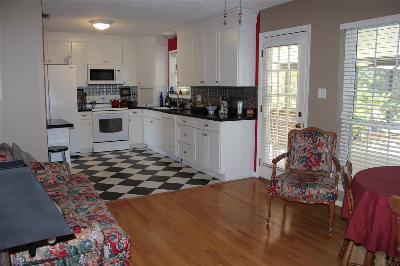 3585 Dunfries Road Pensacola, FL 32503 - Photo 11 of 37 Gallery Image 11