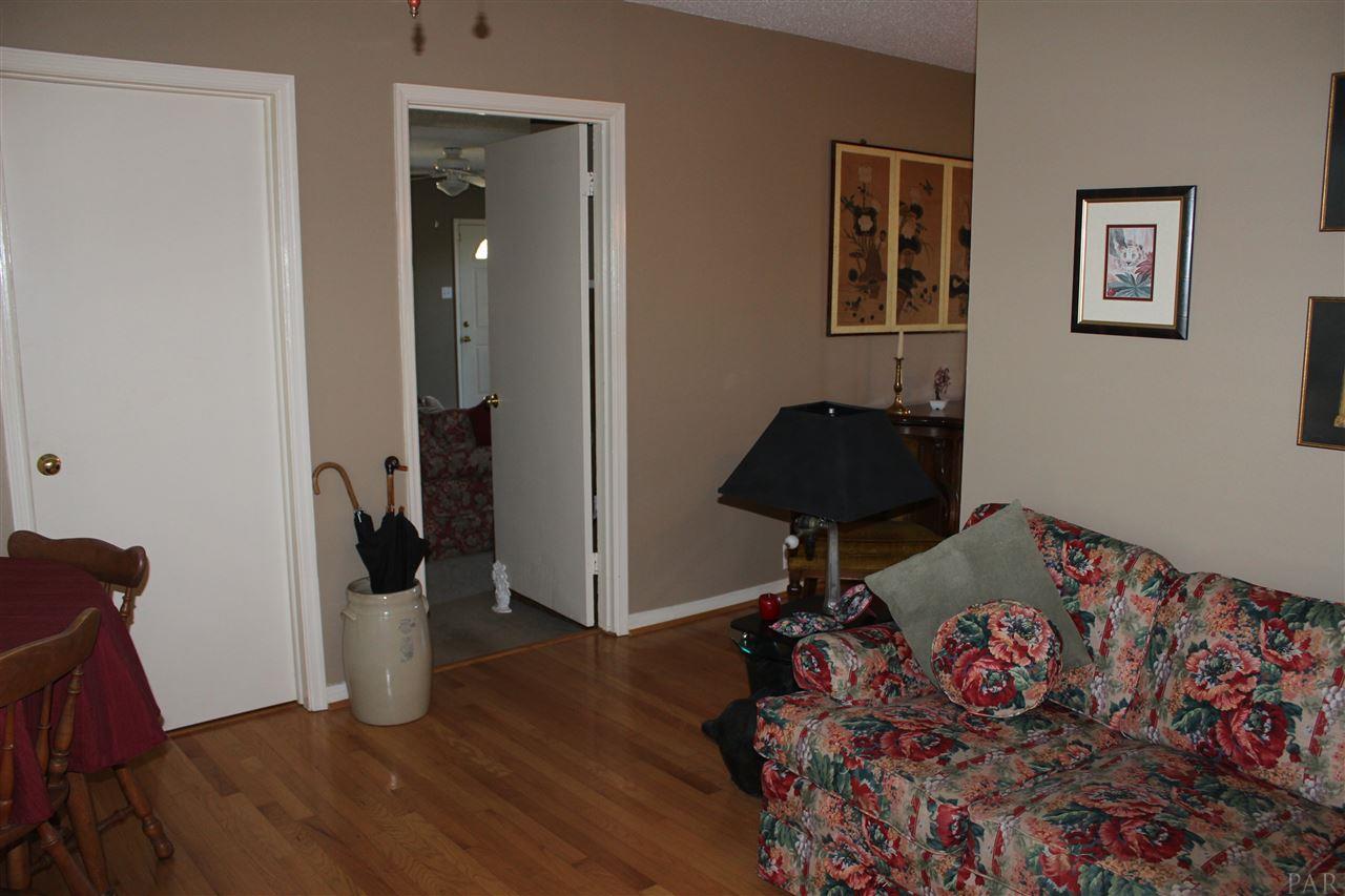 3585 Dunfries Road Pensacola, FL 32503 - Photo 9 of 37 Gallery Image 9