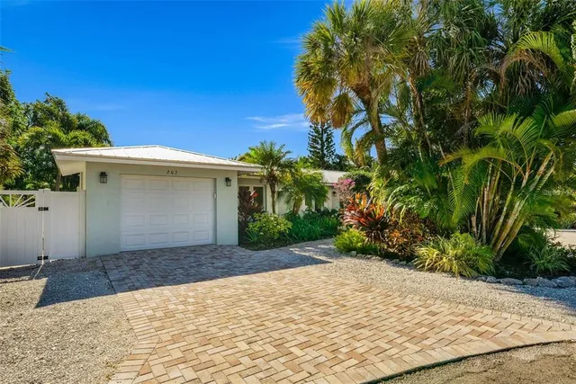 $1,750,000 | 207 Peacock Lane, Bradenton Beach, FL 34217