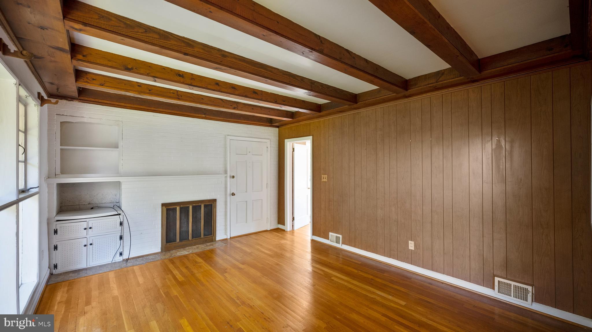 10403 Brunswick Avenue Silver Spring, MD 20902 - Photo 5 of 36