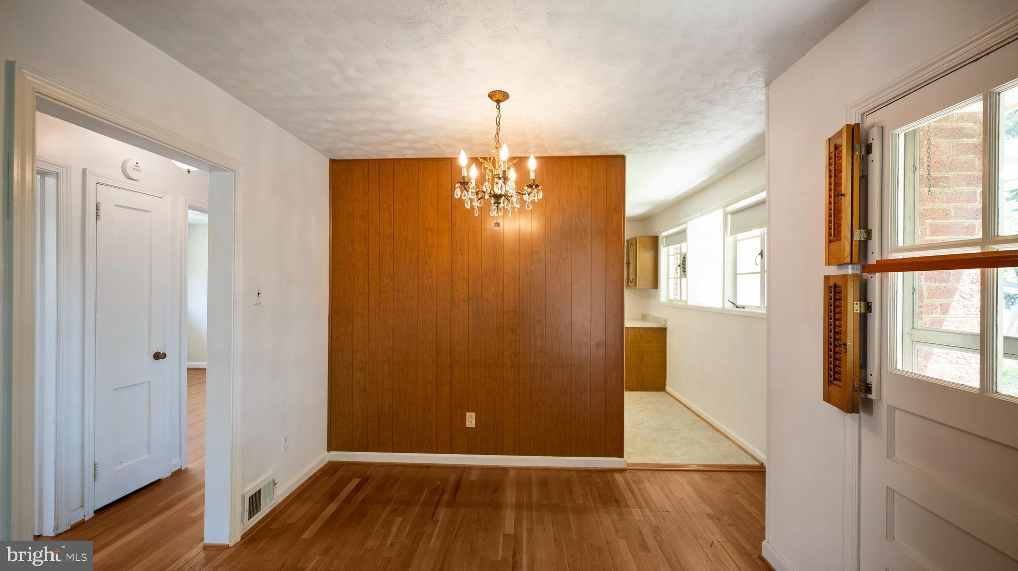 10403 Brunswick Avenue Silver Spring, MD 20902 - Photo 7 of 36