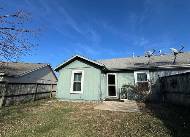 $225,000 | 789 Pinewood Street, Gardner, KS 66030