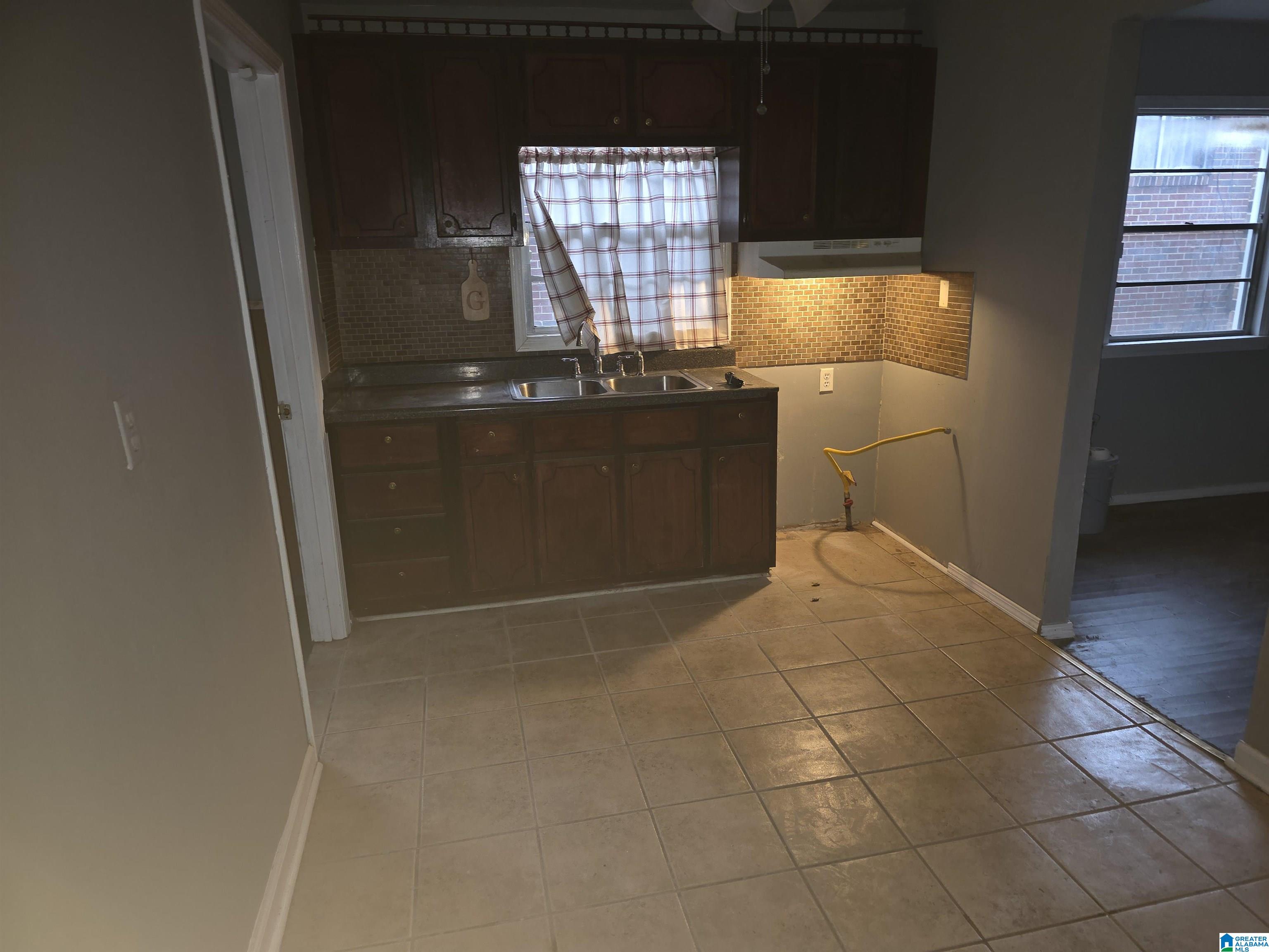 1675 19th Street Southwest Birmingham, AL 35211 - Photo 4 of 10 Gallery Image 4
