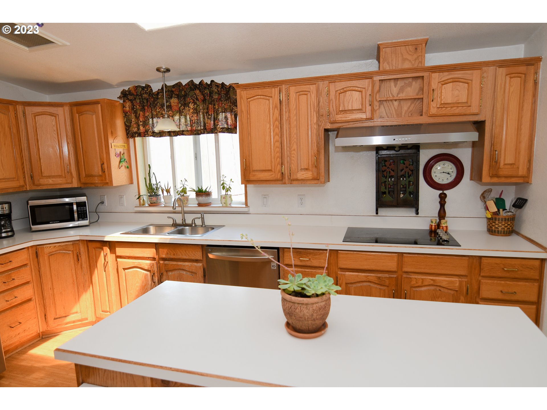 99851 Mt Emily Road Brookings, OR 97415 - Photo 13 of 46