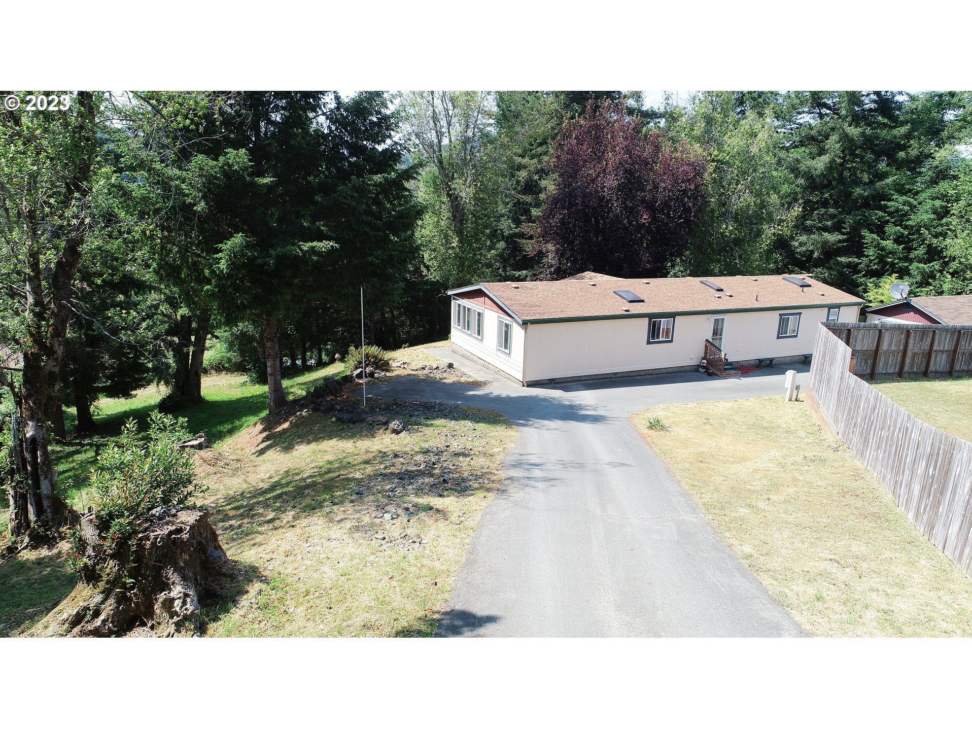 99851 Mt Emily Road Brookings, OR 97415 - Photo 2 of 46