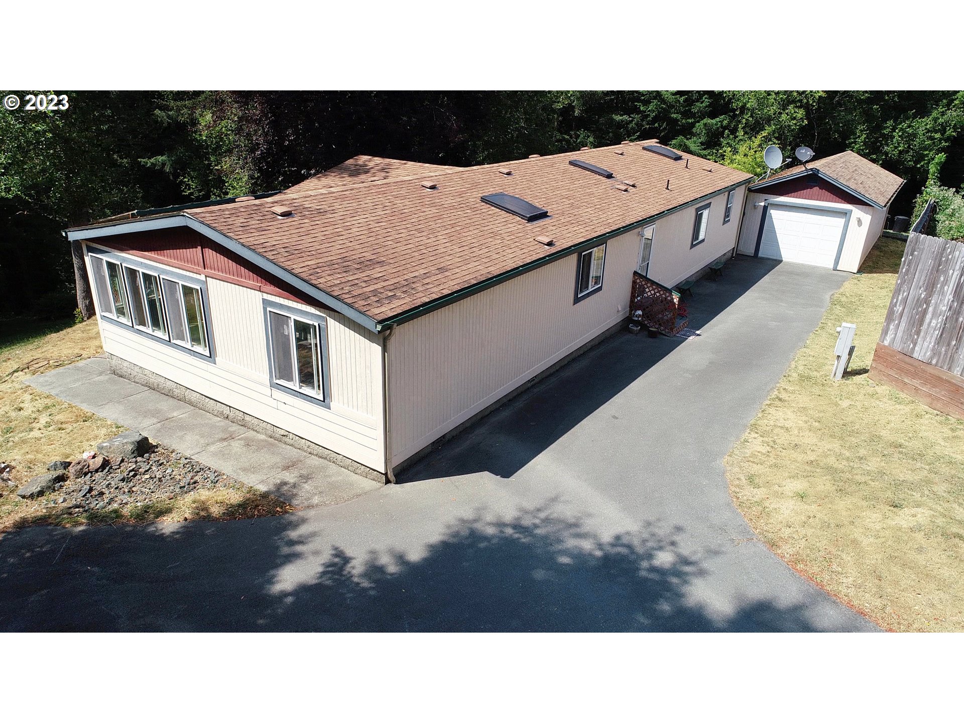 99851 Mt Emily Road Brookings, OR 97415 - Photo 3 of 46